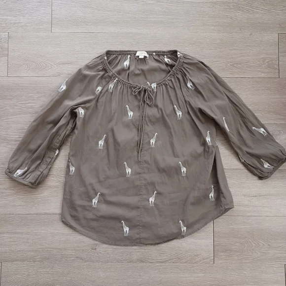 Loft Gray & White Peasant Top Size S Embroidered Giraffe Pattern 100% Cotton - Picture 13 of 13